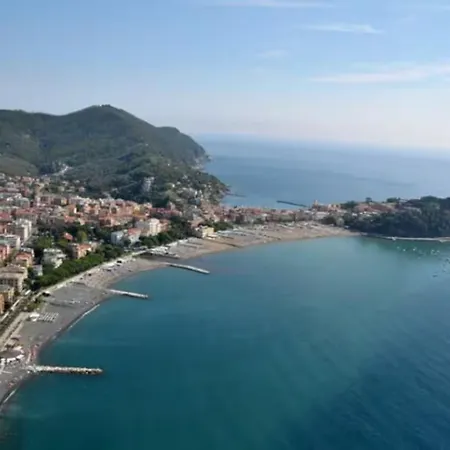 Apartment Monolocale Con Balcone, Comodo Al Mare, Posto Auto Privato *