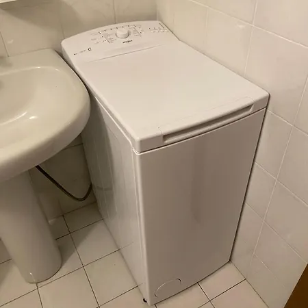 Monolocale Con Balcone, Comodo Al Mare, Posto Auto Privato Appartamento Sestri Levante