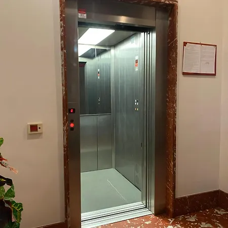 Monolocale Con Balcone, Comodo Al Mare, Posto Auto Privato * ססטרי לבאנטה